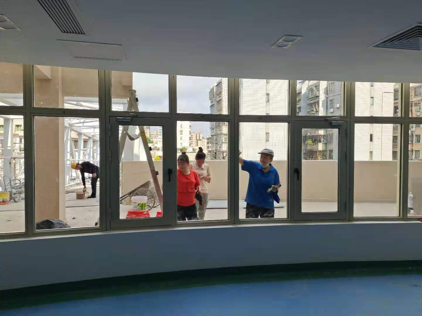 廠房開(kāi)荒保潔